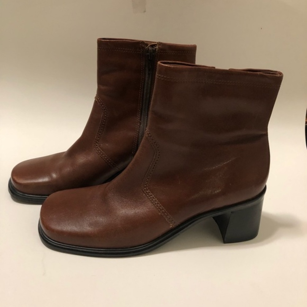 Eddie Bauer Shoes Boots‎ Size 7 Women’s Brown Side Zip Ankle Booties 2” Heels